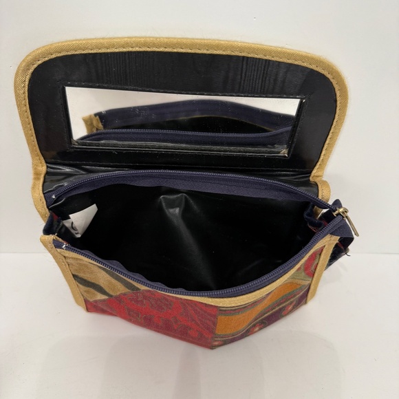 Set of 4 Lined Celebrity Cosmetic Bags - Picture 13 of 14